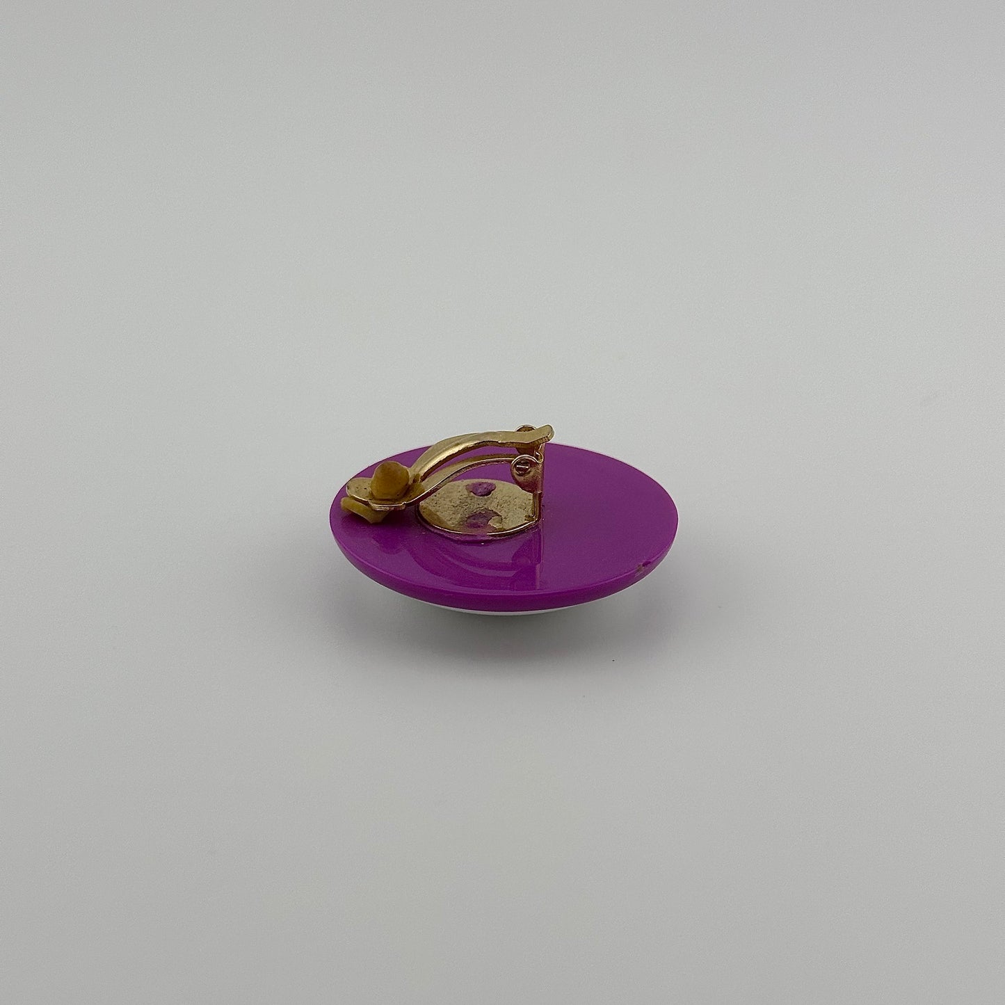 Vintage Earrings, Retro Purple and White Plastic Clip-ons with Gold Back.