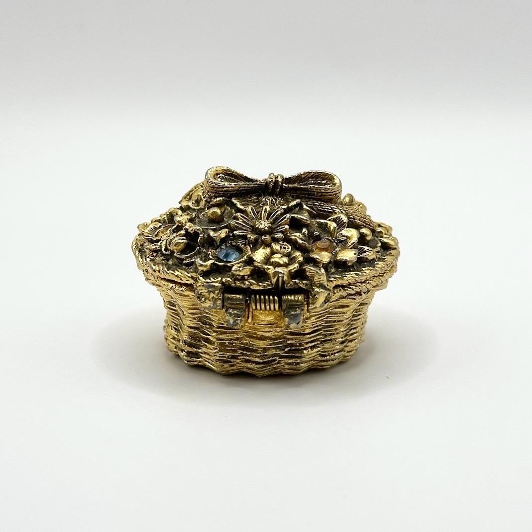 Vintage Compact of Floral Basket by Max Factor Hypnotique (empty)