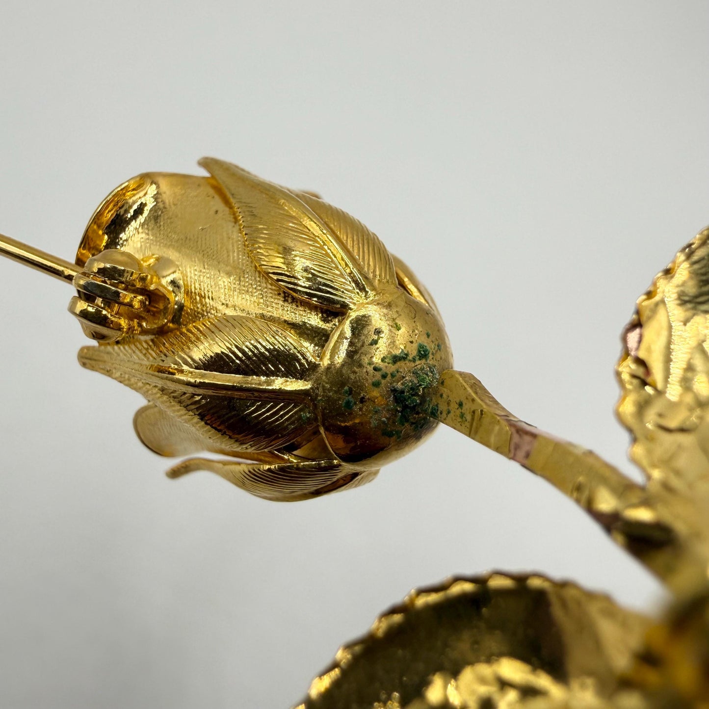 Vintage Brooch Pin of Gold Tone Rose and Leaves