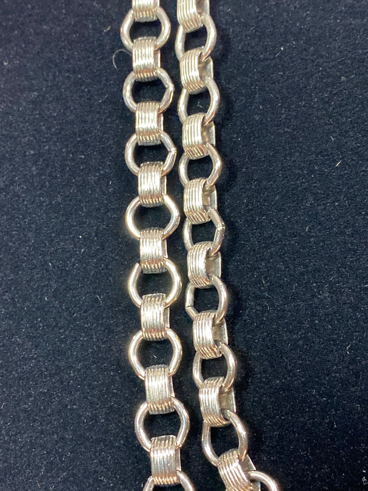 Vintage Necklace with Silver and Black Beaded Stone Design in Bib Style