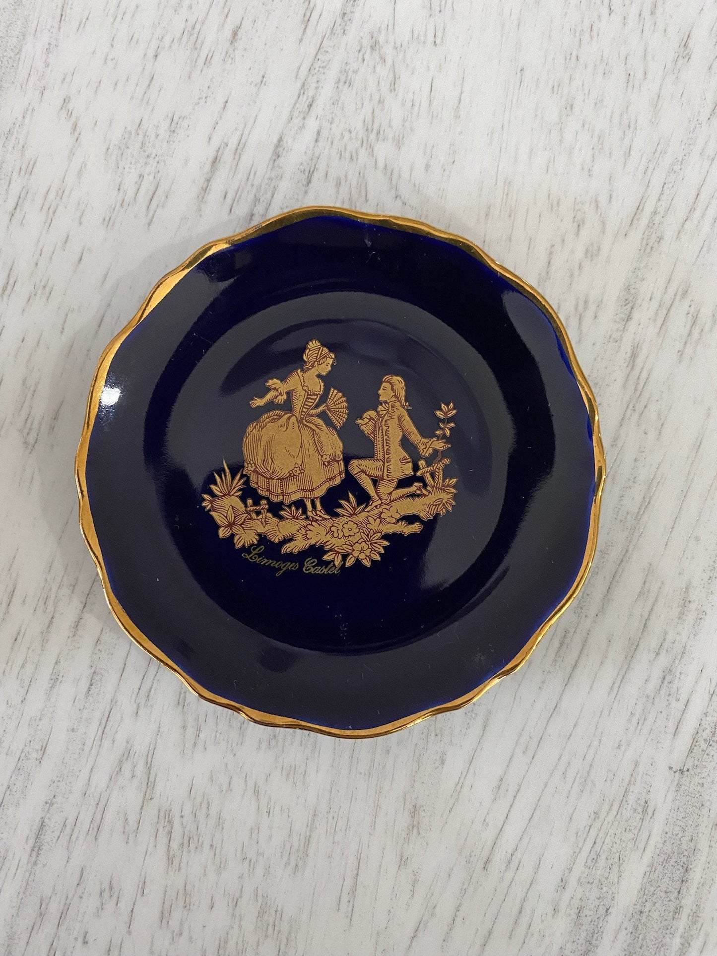 Vintage Limoges Trinket Box & Matching Mini Plate with 22kt Gold Detailing.