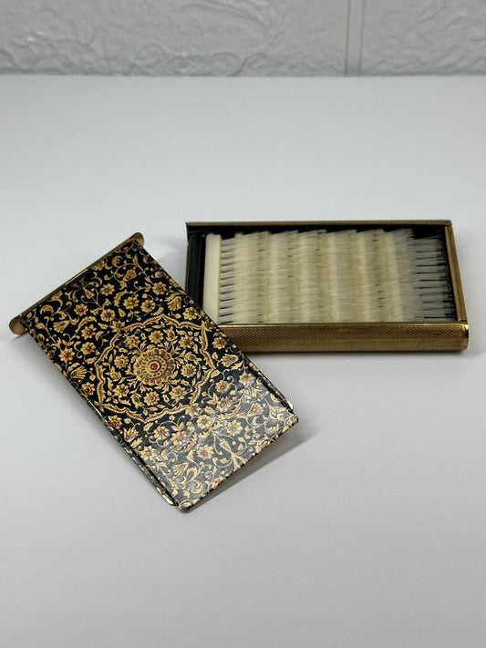 Vintage Brush, Folds Into Compact, Made by Stratton in England.