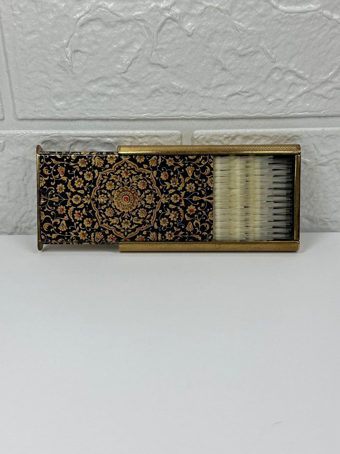 Vintage Brush, Folds Into Compact, Made by Stratton in England.