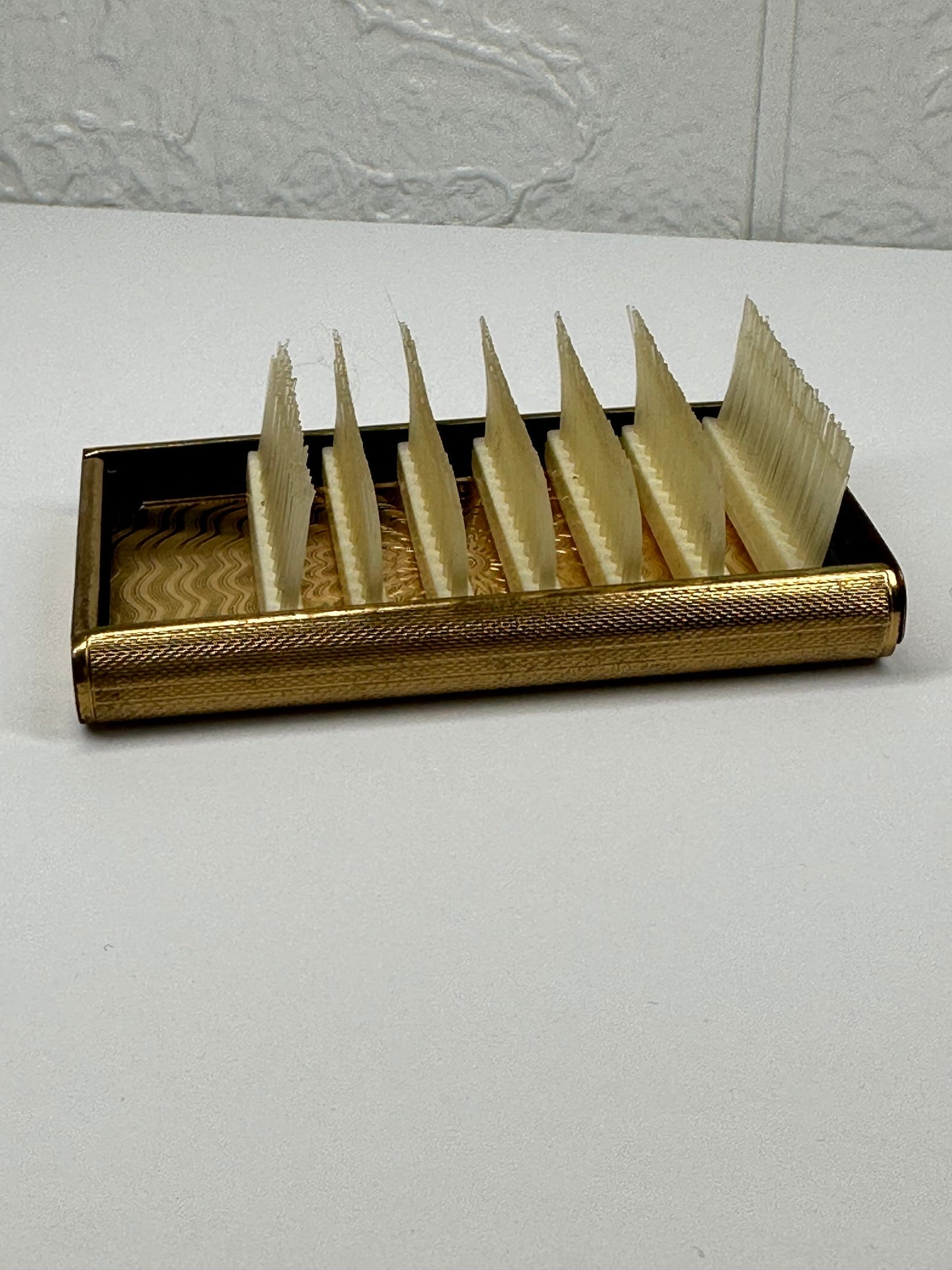 Vintage Brush, Folds Into Compact, Made by Stratton in England.