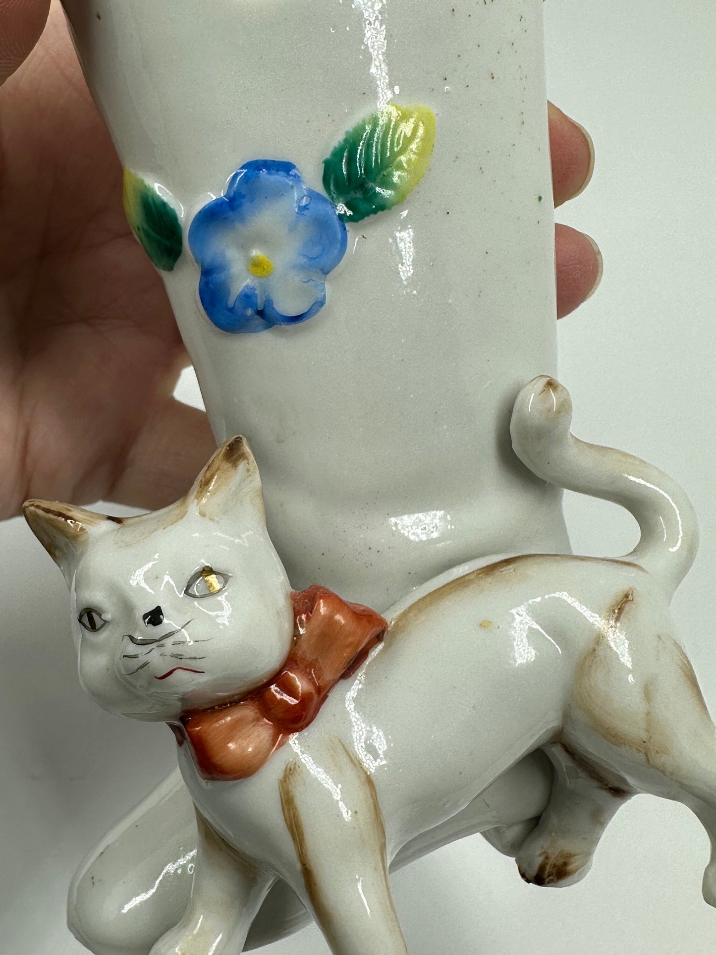 Vintage Figurine, Cat, Shoe with Cat, Gold Trim, Japan, 1950s.