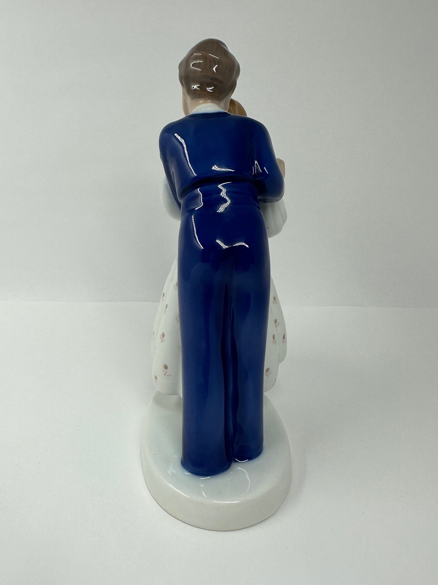 Vintage Porcelain Figurine of Couple Dancing by Bing & Grondahl and Made in Denmark, 1960s.