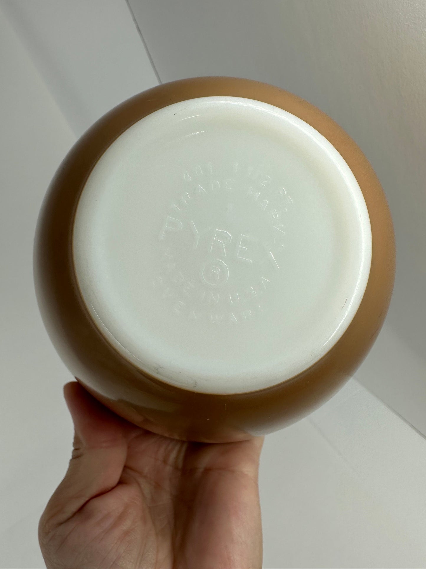 Vintage Bowl, Pyrex, Brown, Mixing Bowl, 401, 1 1/2 Pt.