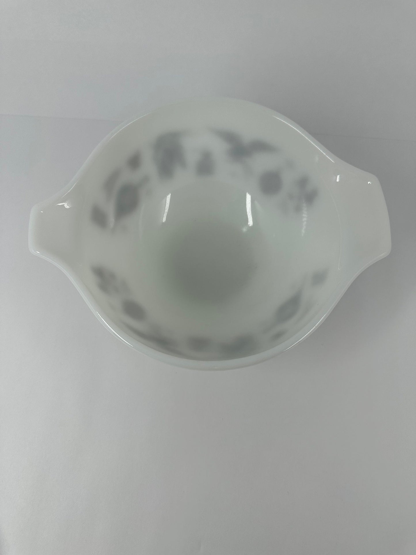 Vintage Pyrex Mixing Bowl, Early American Design, 1-1/2 Pints.