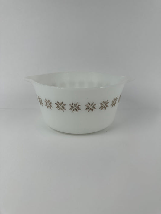 Vintage Pyrex One Quart Casserole Dish, No Lid. Town and Country Collection.