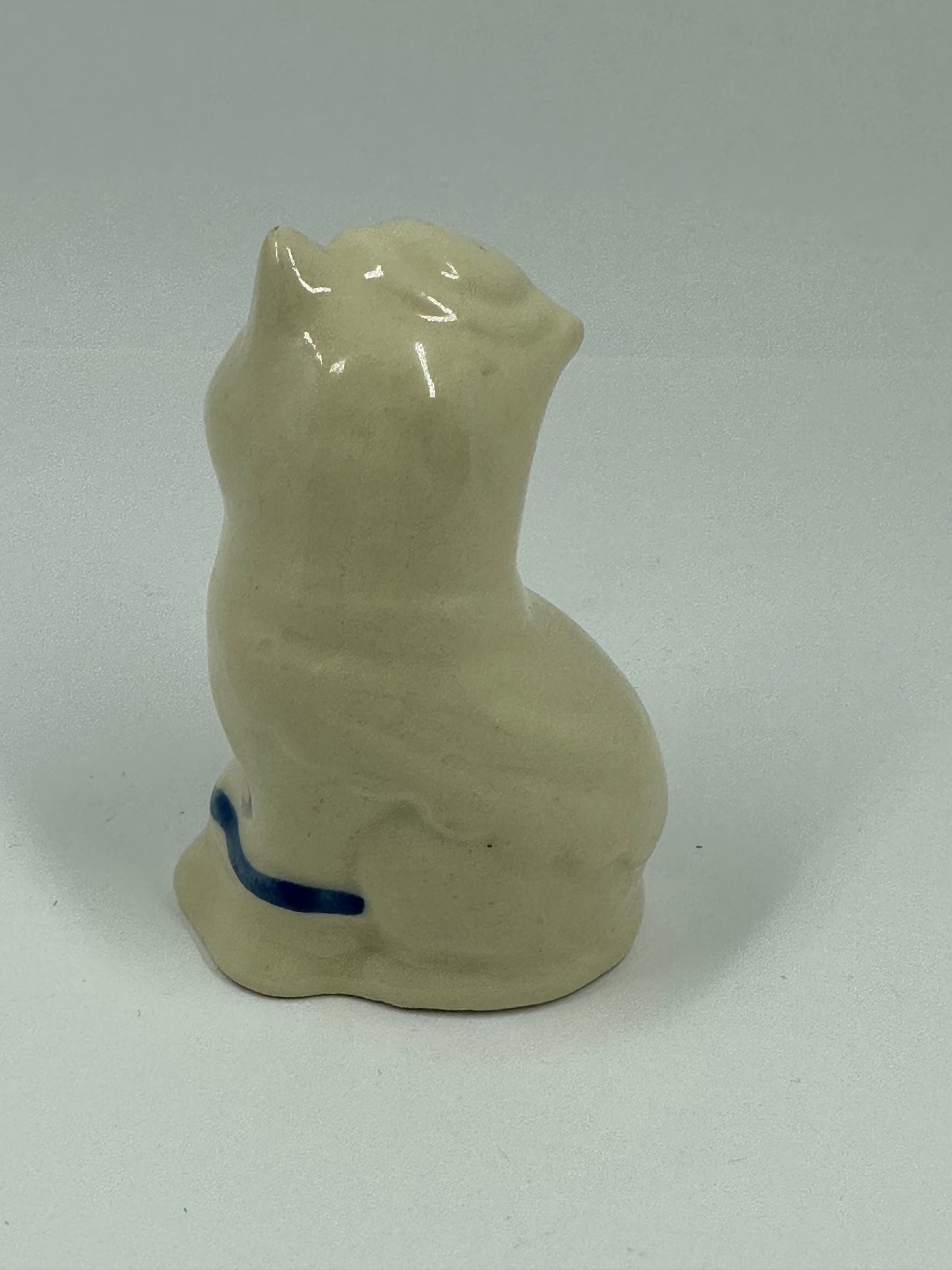 Vintage Salt Shaker, Shawnee Pottery, Smiley Cat, 1940s.
