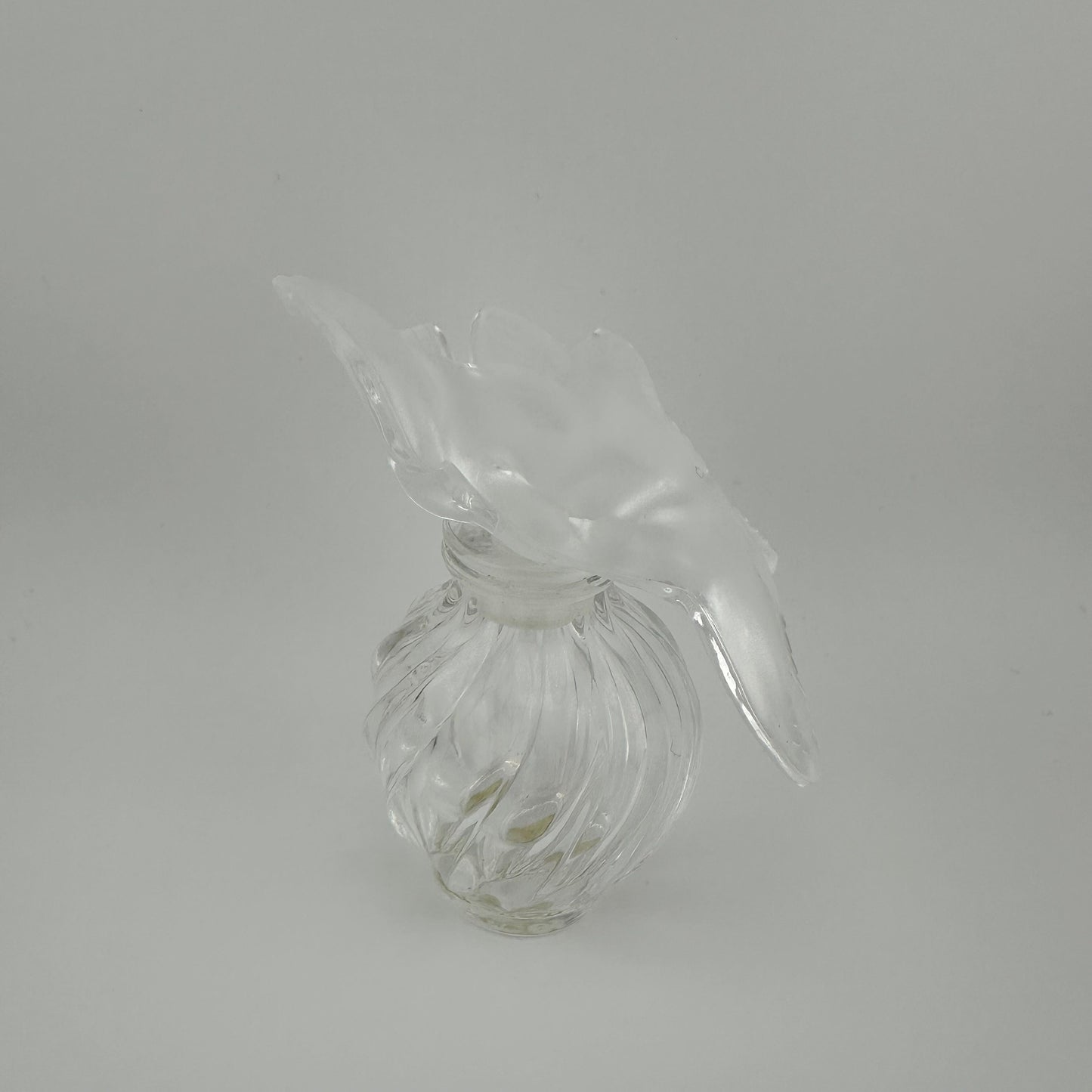 Vintage Perfume Bottle, Frosted Kissing Doves by Nina Ricci L’air.