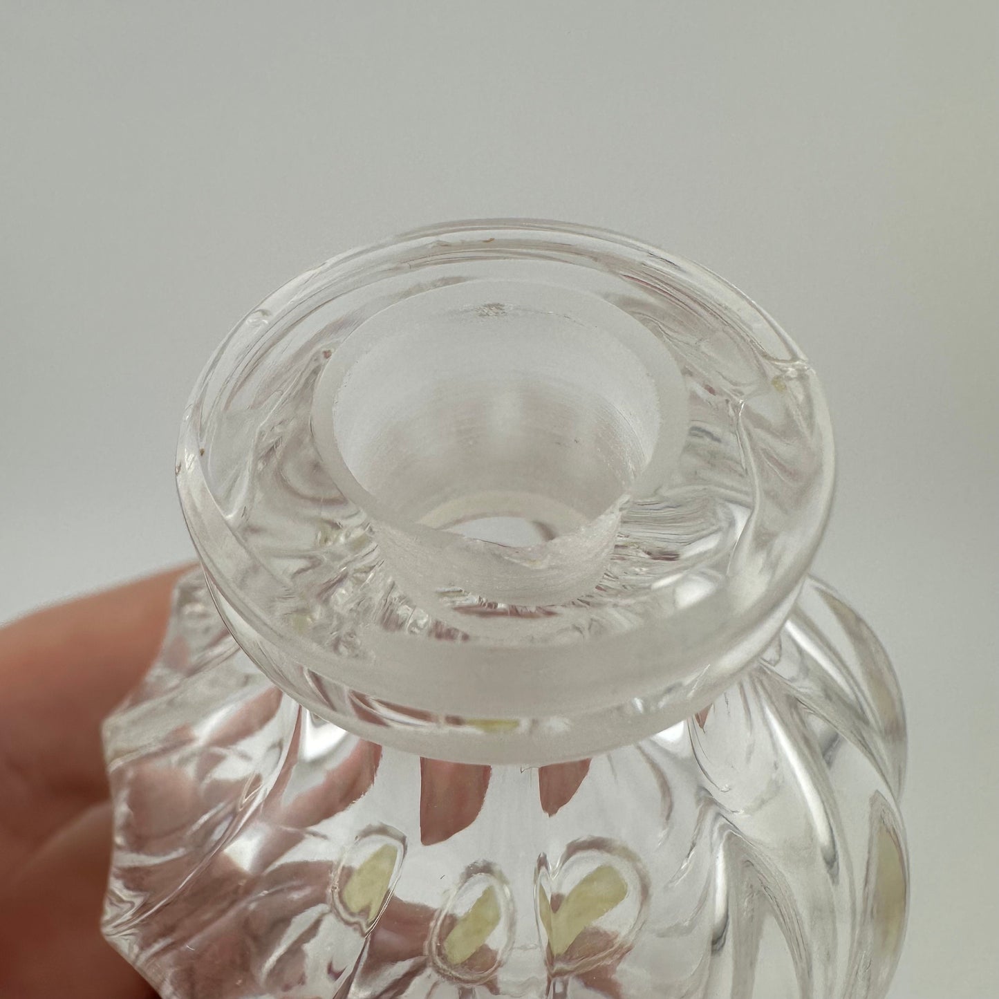 Vintage Perfume Bottle, Frosted Kissing Doves by Nina Ricci L’air.