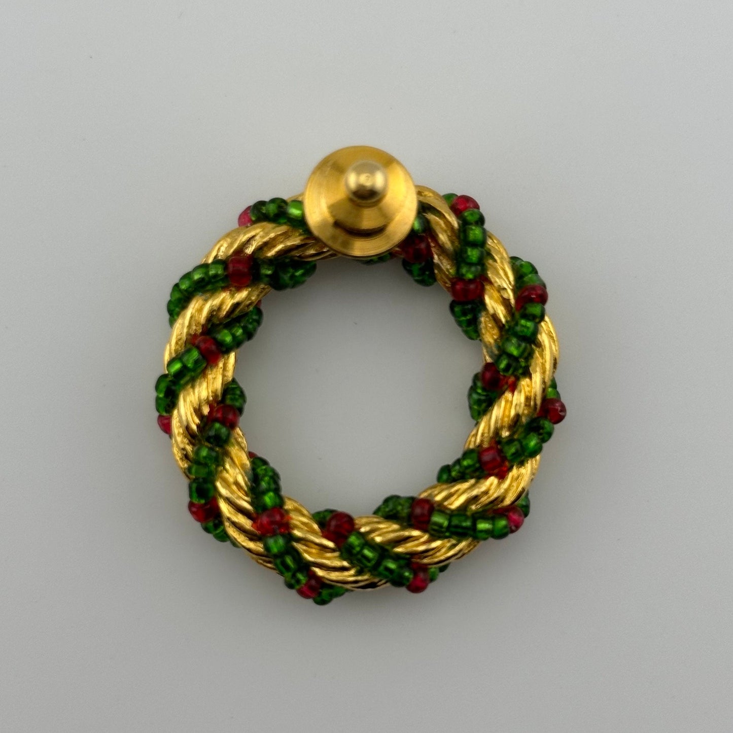 Vintage Christmas Wreath Brooch, Gold Tone, Bead Ribbon Detailing.