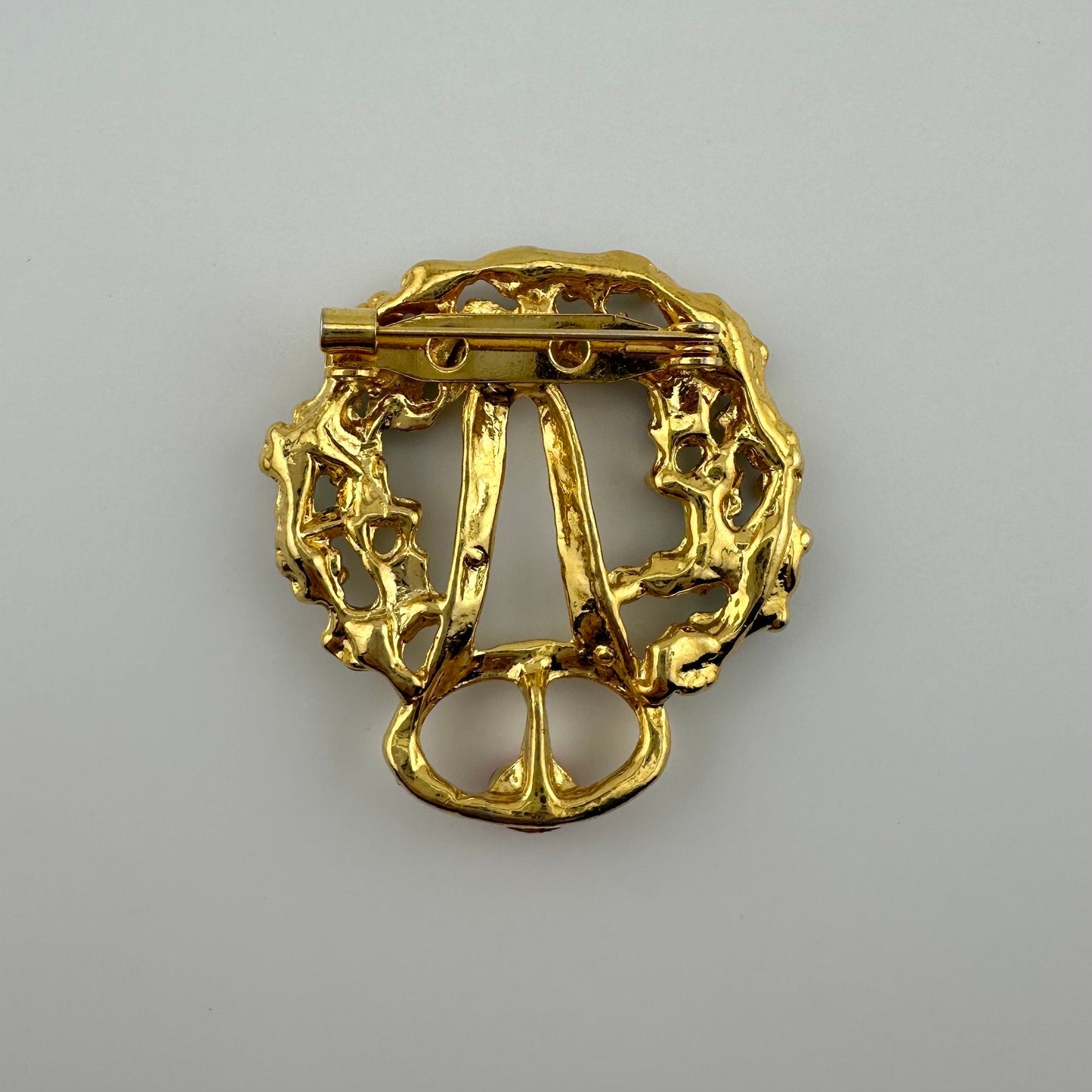 Vintage Christmas Wreath and Bell Brooch, Gold Tone, Red and Green.