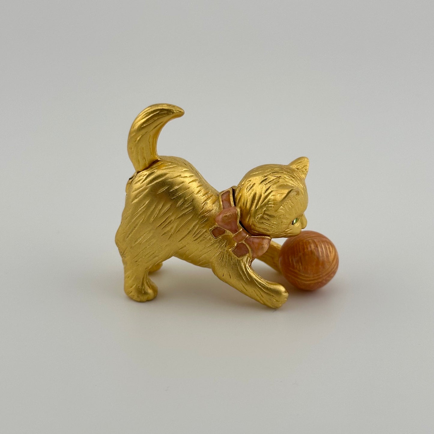 Vintage Estée Lauder Kitty Figurine, Solid Perfume.