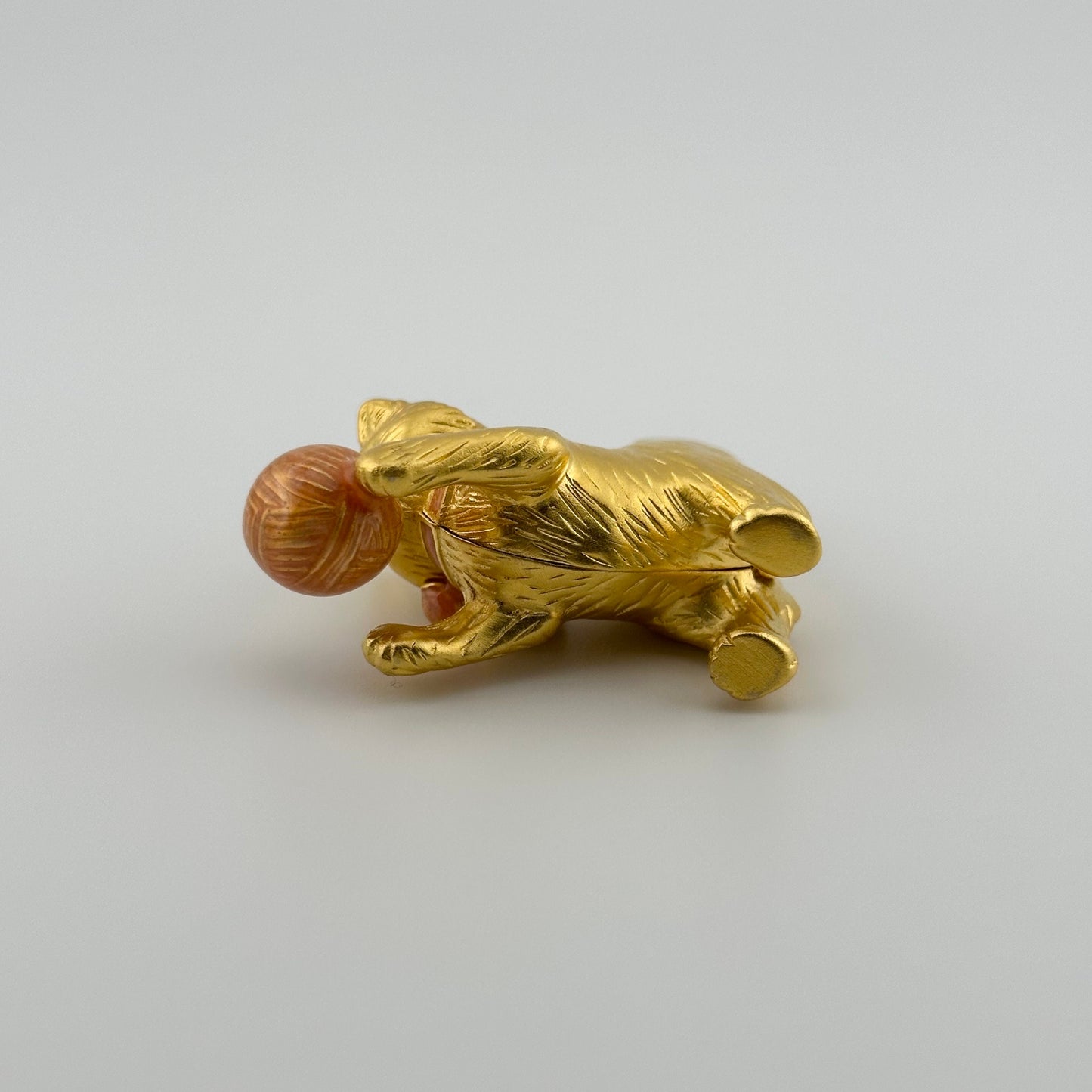 Vintage Estée Lauder Kitty Figurine, Solid Perfume.