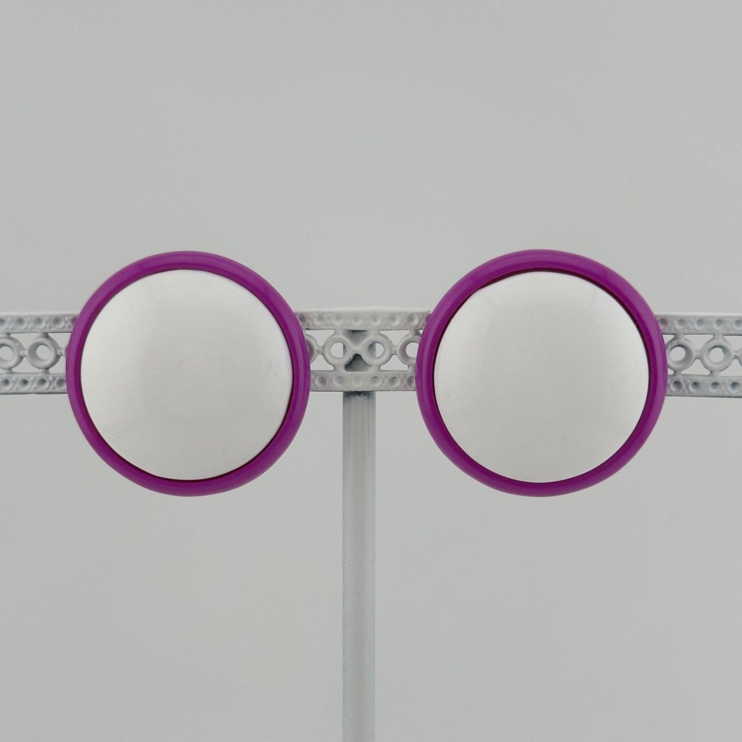 Vintage Earrings, Retro Purple and White Plastic Clip-ons with Gold Back.