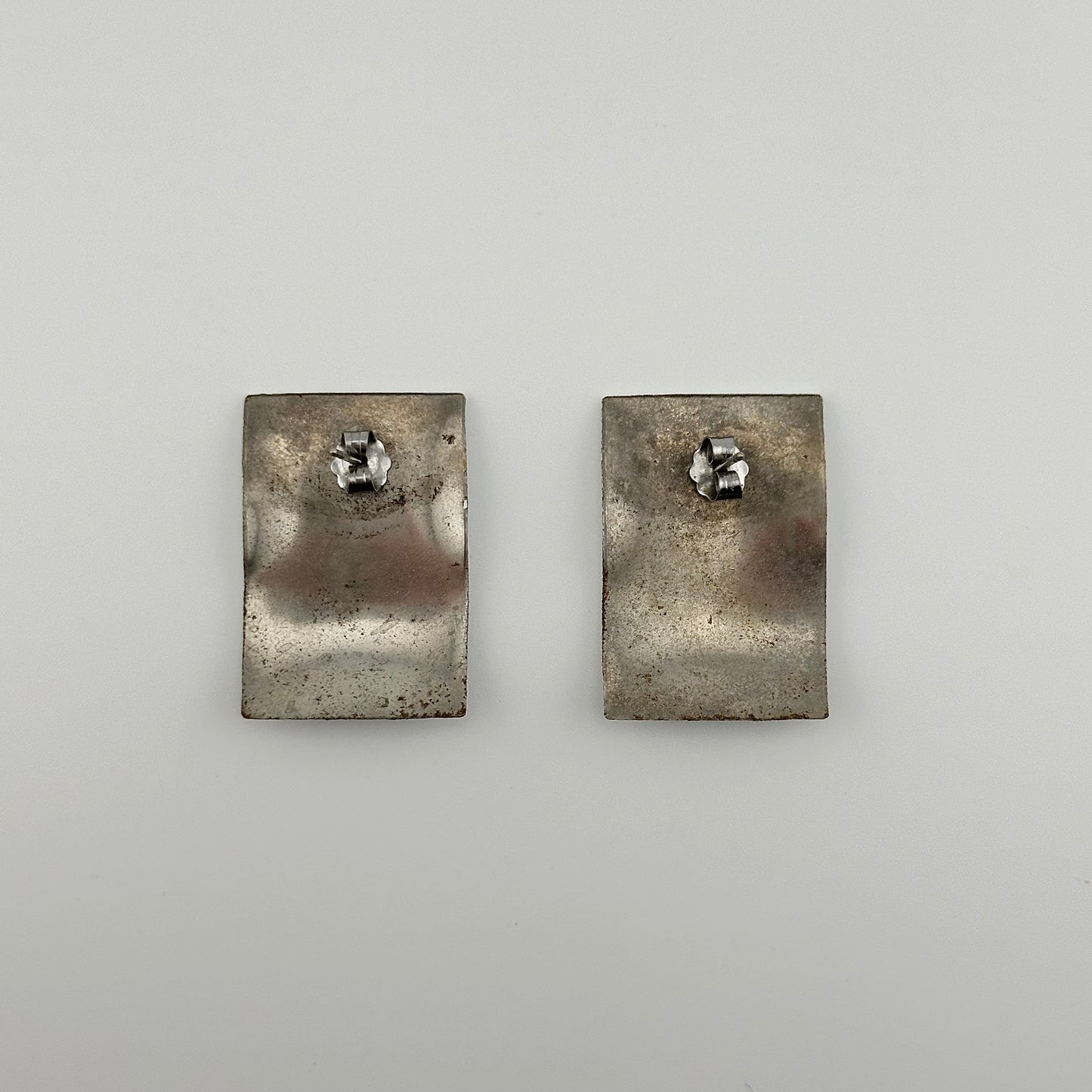 Vintage Metal Stud Earrings, White Wavy Rectangle Design.
