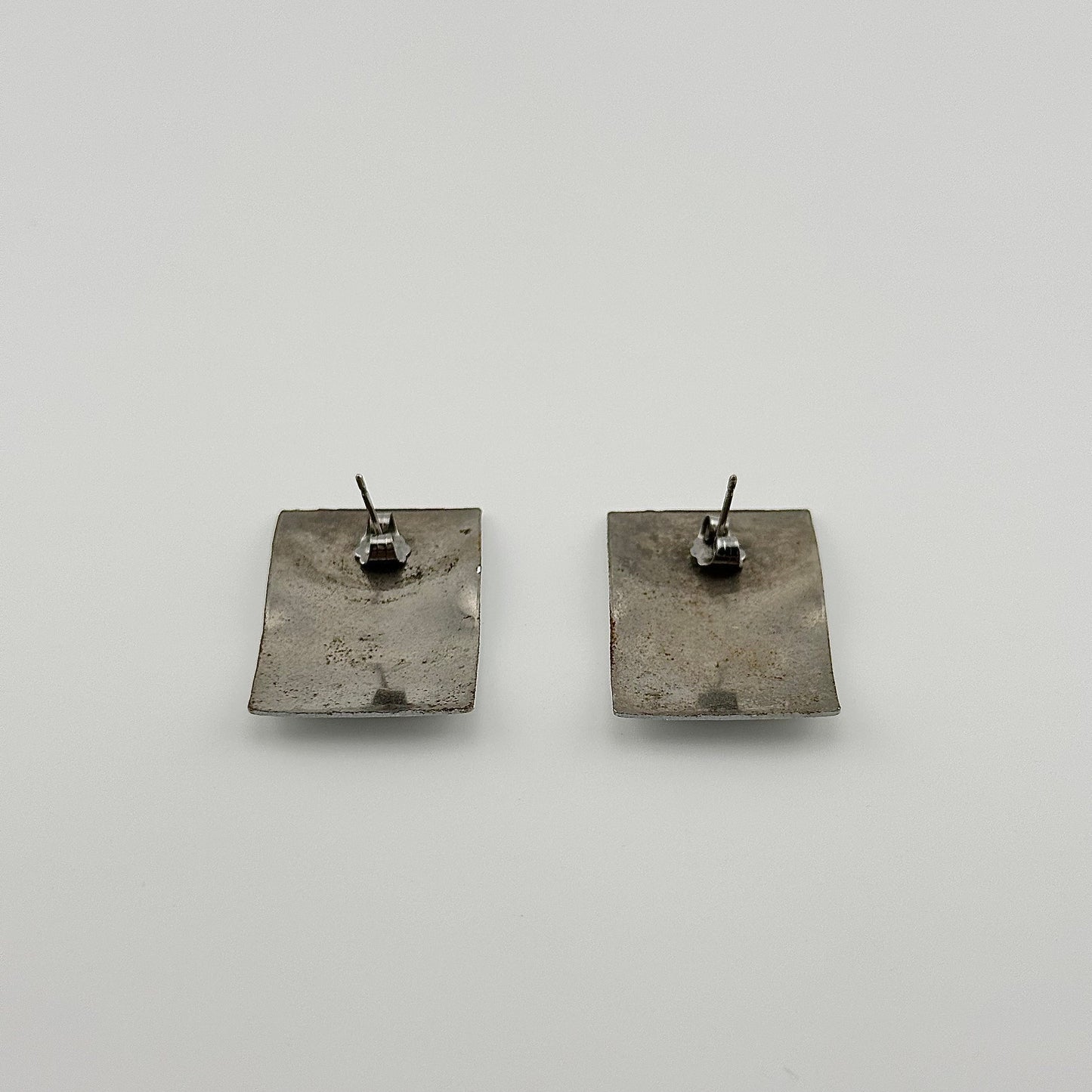 Vintage Metal Stud Earrings, White Wavy Rectangle Design.