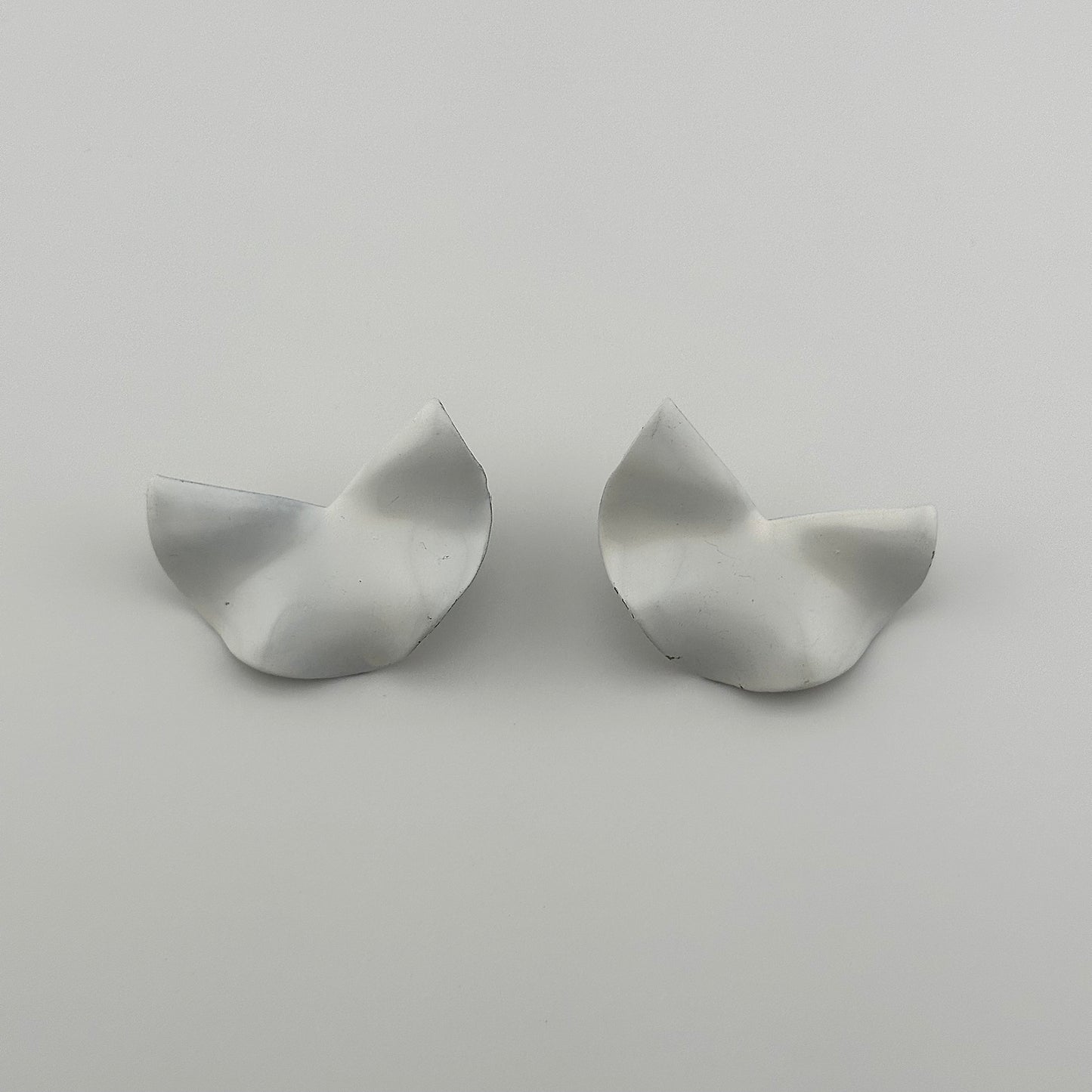Vintage Metal Earrings, White, Wavy Design, Stud Earrings.