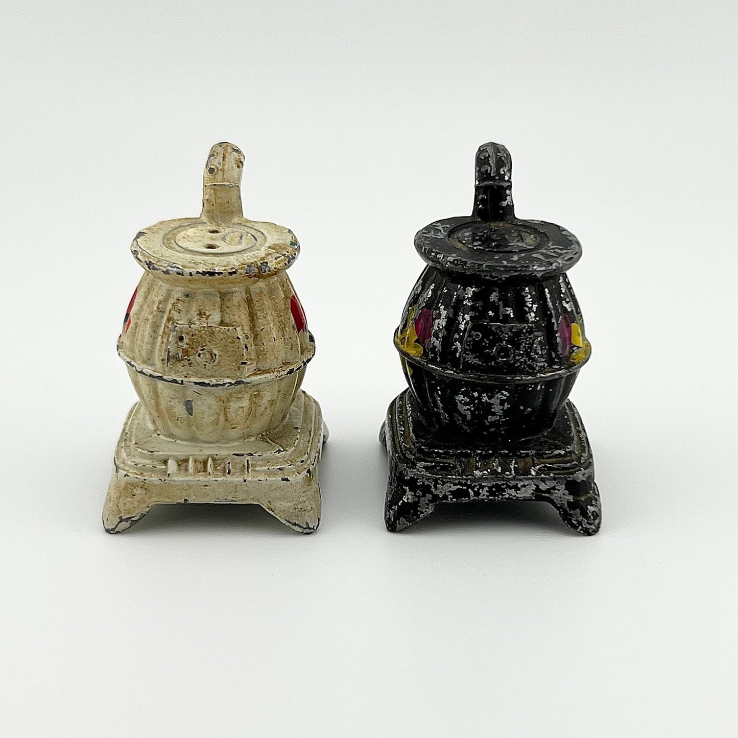Vintage Salt and Pepper Shaker Set, Cast Iron Pot Belly Stoves, 1970s.