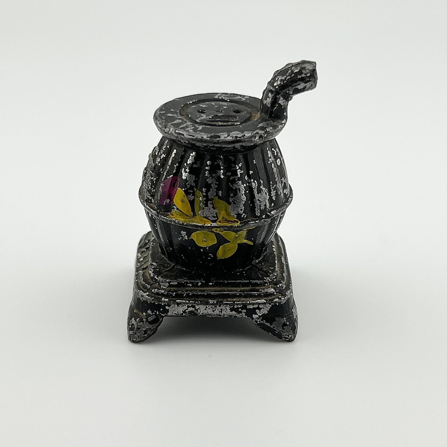 Vintage Salt and Pepper Shaker Set, Cast Iron Pot Belly Stoves, 1970s.