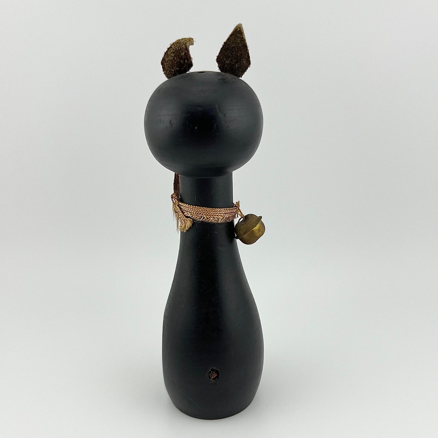 Vintage Magnetic Black Cat Salt and Pepper Shakers, Made by Enesco, Japan.
