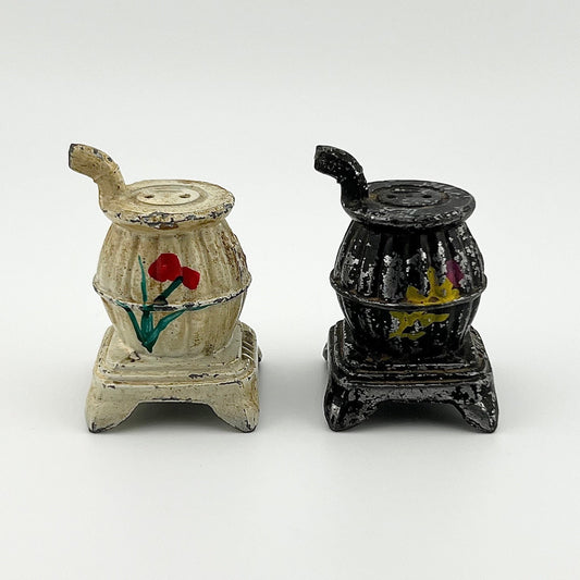 Vintage Salt and Pepper Shaker Set, Cast Iron Pot Belly Stoves, 1970s.