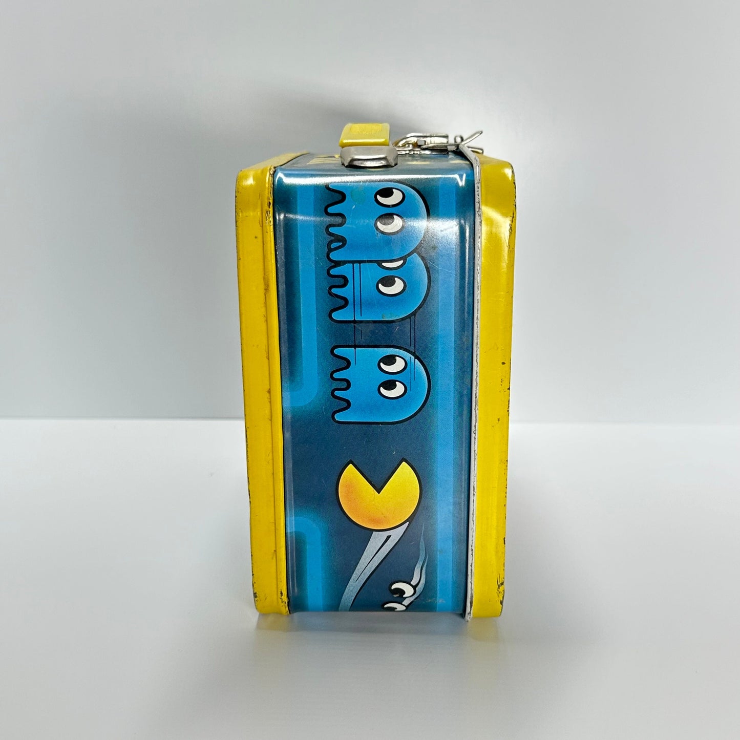 Vintage Metal Lunch Box of PAC-MAN and Made by Aladdin.