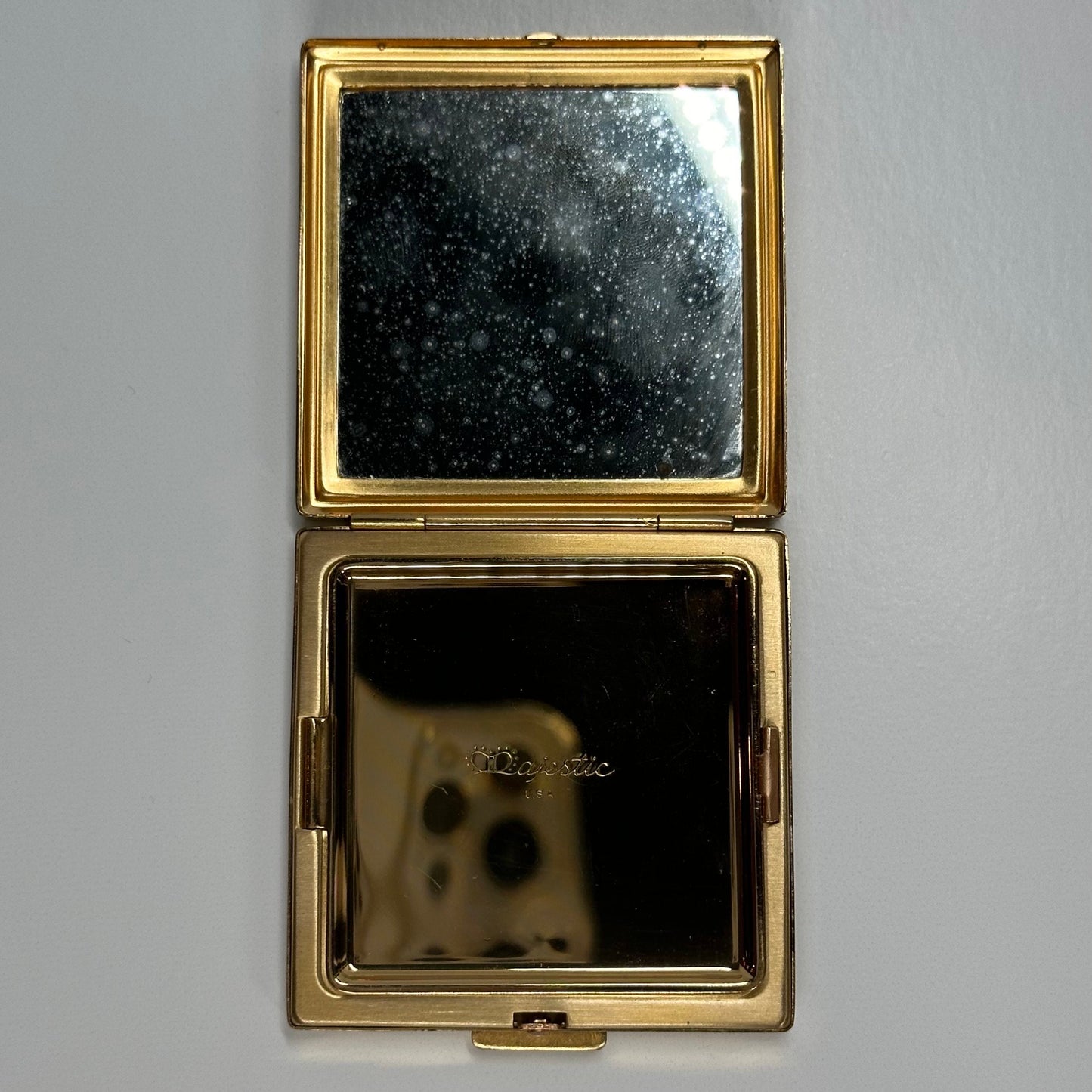Vintage Compact by Majestic in Gold Textured Design.