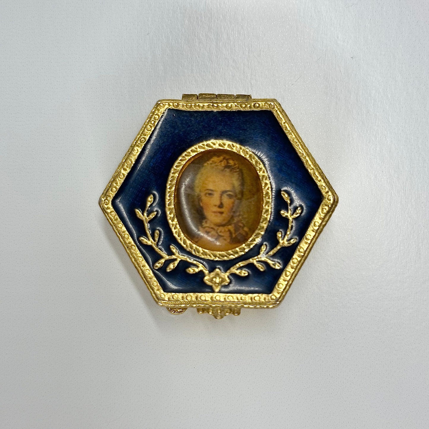 Vintage Compact of Portrait of Regency Lady in Unusual Hexagonal Shape by Estée Lauder.