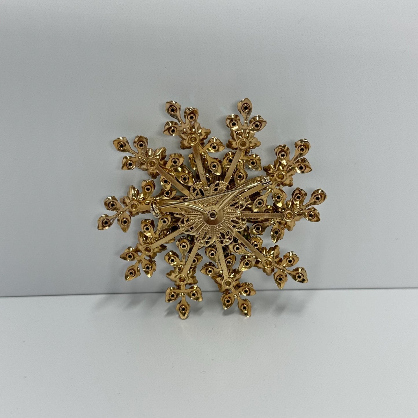 Vintage Brooch in Starburst Design with Yellow Rhinestones and Faux Pearls