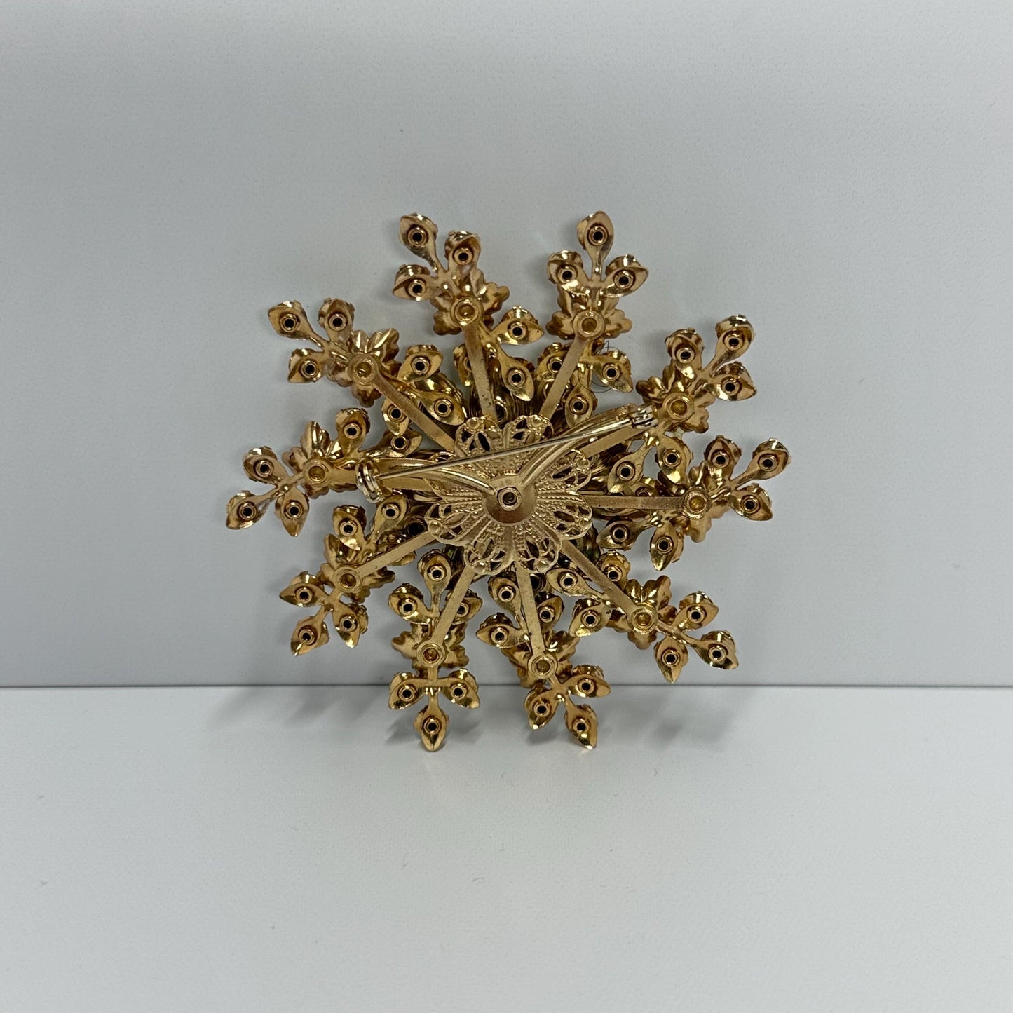 Vintage Brooch in Starburst Design with Yellow Rhinestones and Faux Pearls