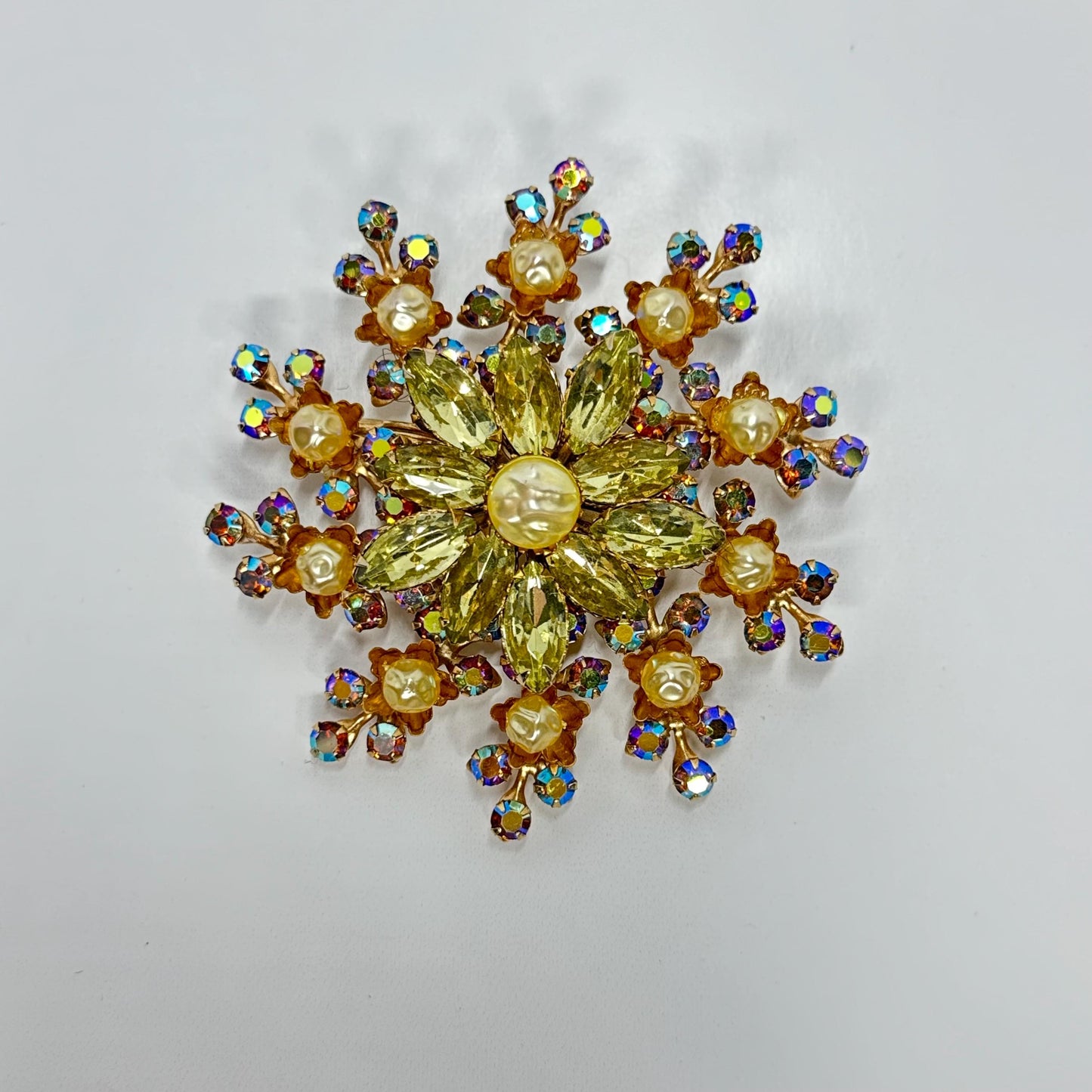 Vintage Brooch in Starburst Design with Yellow Rhinestones and Faux Pearls