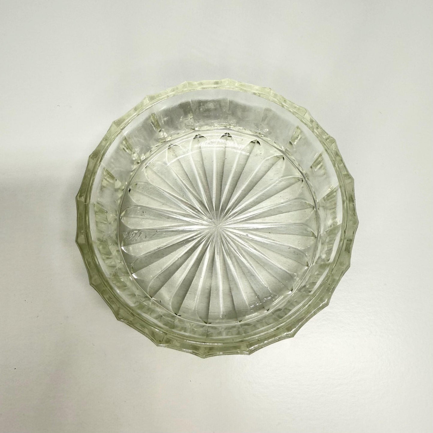 Vintage Powder Dish, Round Jewelry Trinket Box Made of Cut Crystal With Powder Puff