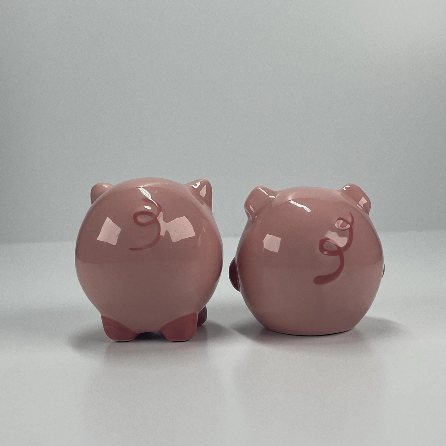 Vintage Salt and Pepper Shaker Set of Adorable Pink Smiling Pigs