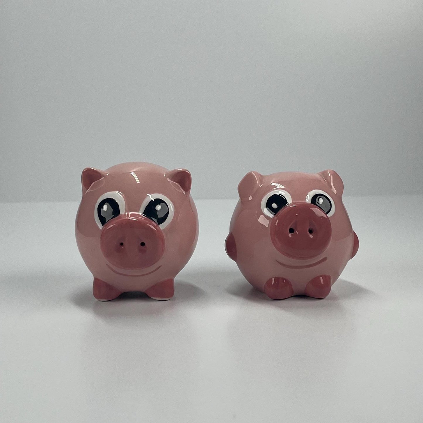 Vintage Salt and Pepper Shaker Set of Adorable Pink Smiling Pigs