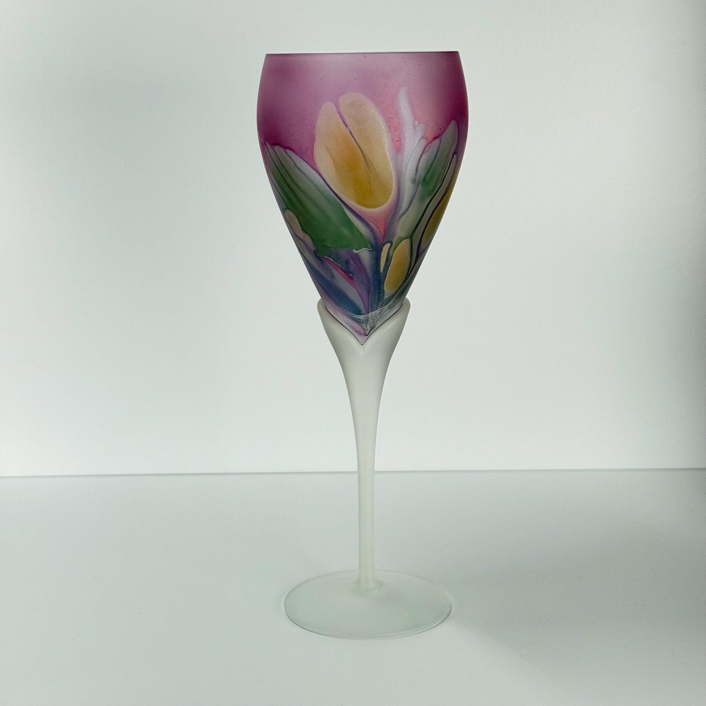Vintage Art Nouveau Wine Glasses with Frosted Stem Swirl Design inSet of 4