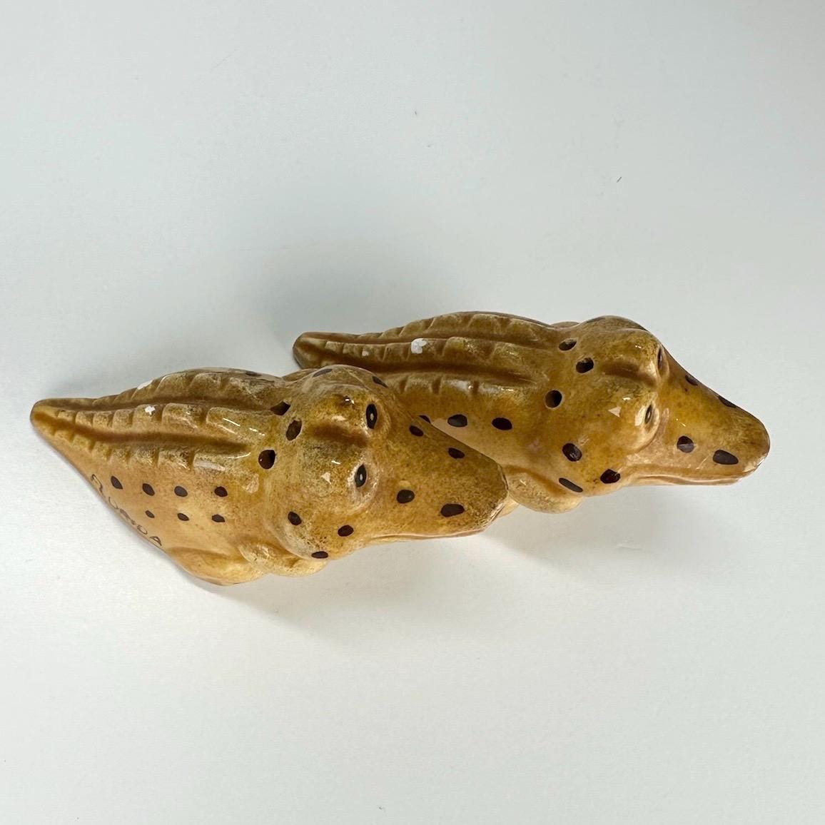 Vintage Salt and Pepper Shakers Shaped Like Alligators and Florida Souvenir by Sun-Glo Japan