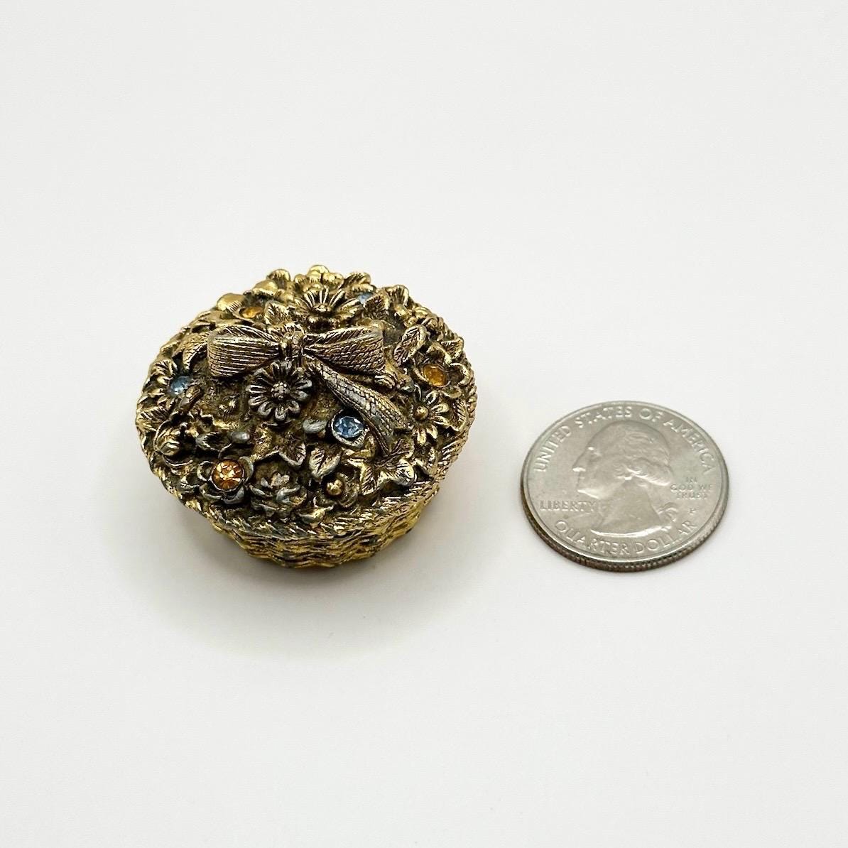 Vintage Compact of Floral Basket by Max Factor Hypnotique (empty)