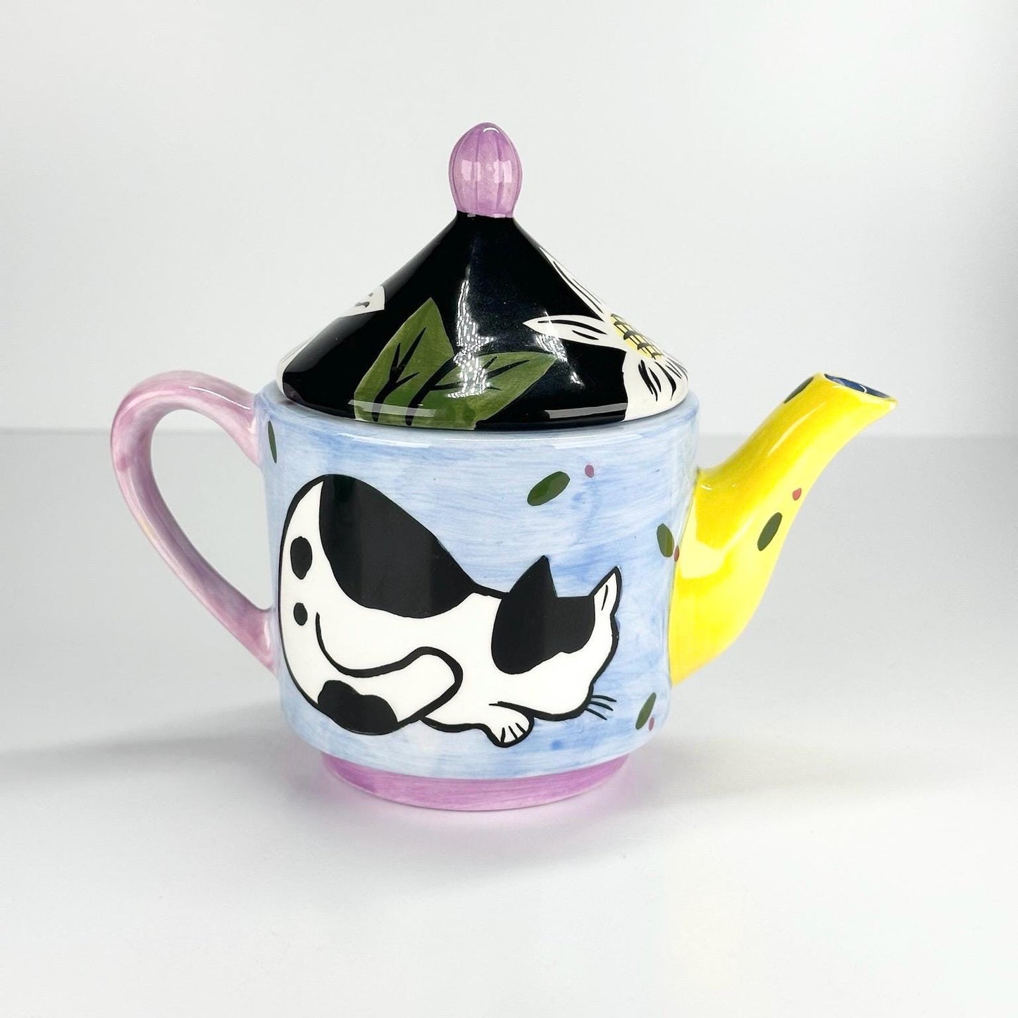 Vintage Chaleur Teapot with Groovy Dog and Cat Design
