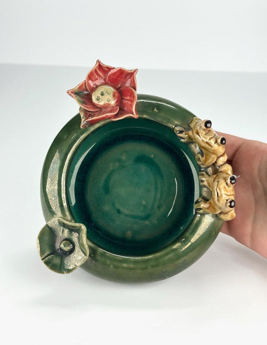 Vintage Majolica Planter or Dish with Frogs and Red Flower