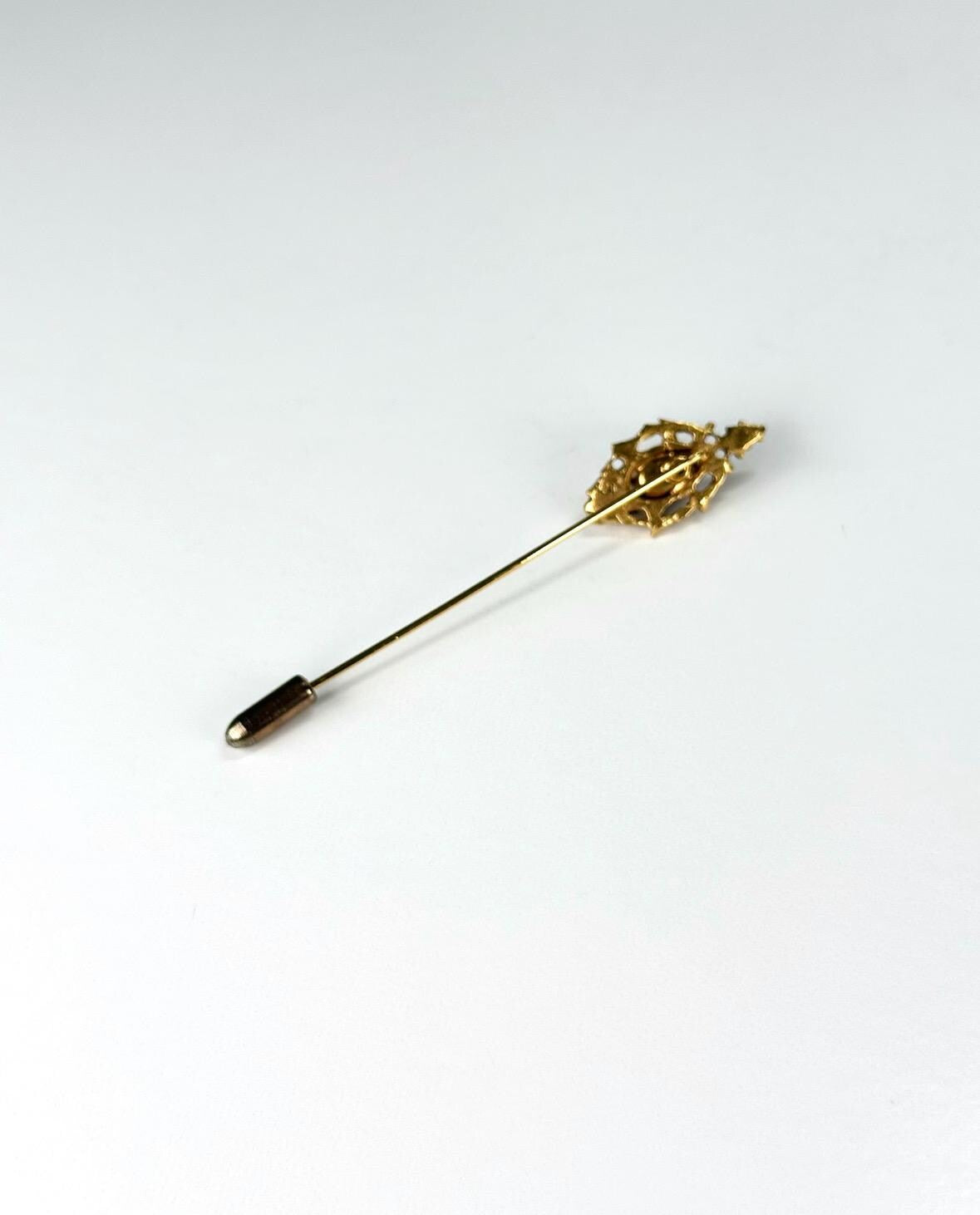 Vintage Stickpin in Gold Tone with Purple Pear Shape Gemstone