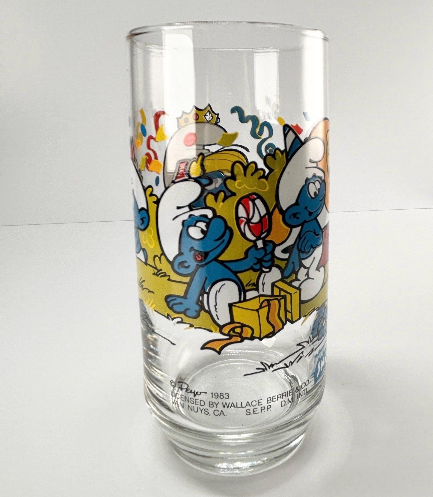 Vintage Glass of Smurfette Opening Presents 1983 By Peyo