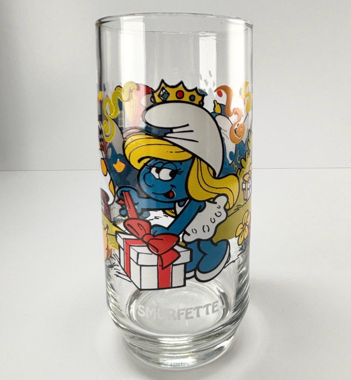Vintage Glass of Smurfette Opening Presents 1983 By Peyo