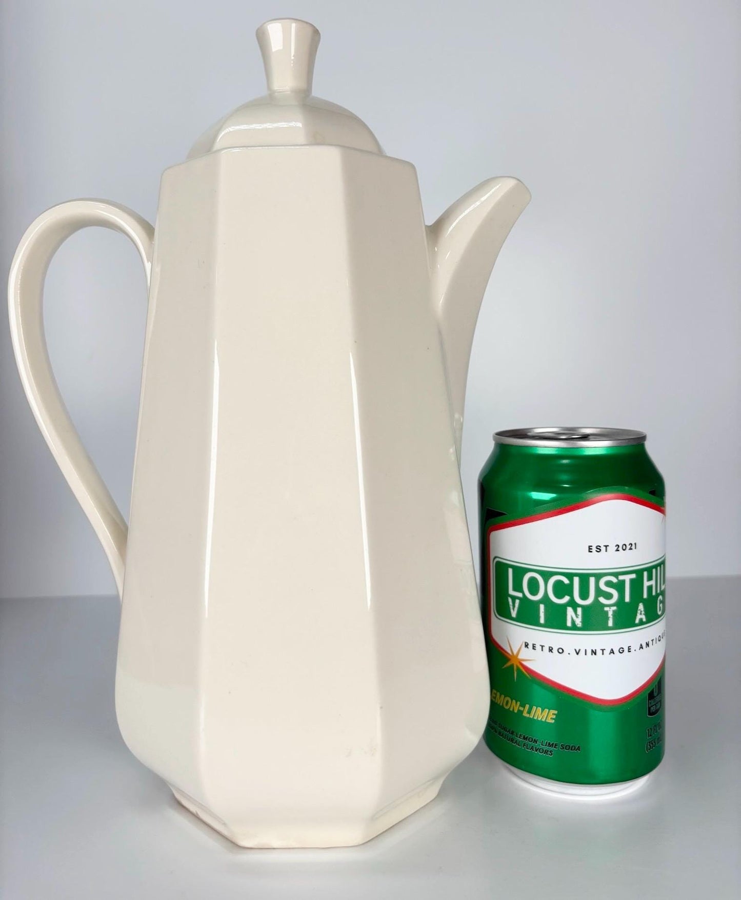 Vintage Coffee or Teapot in an Off-White Ceramic