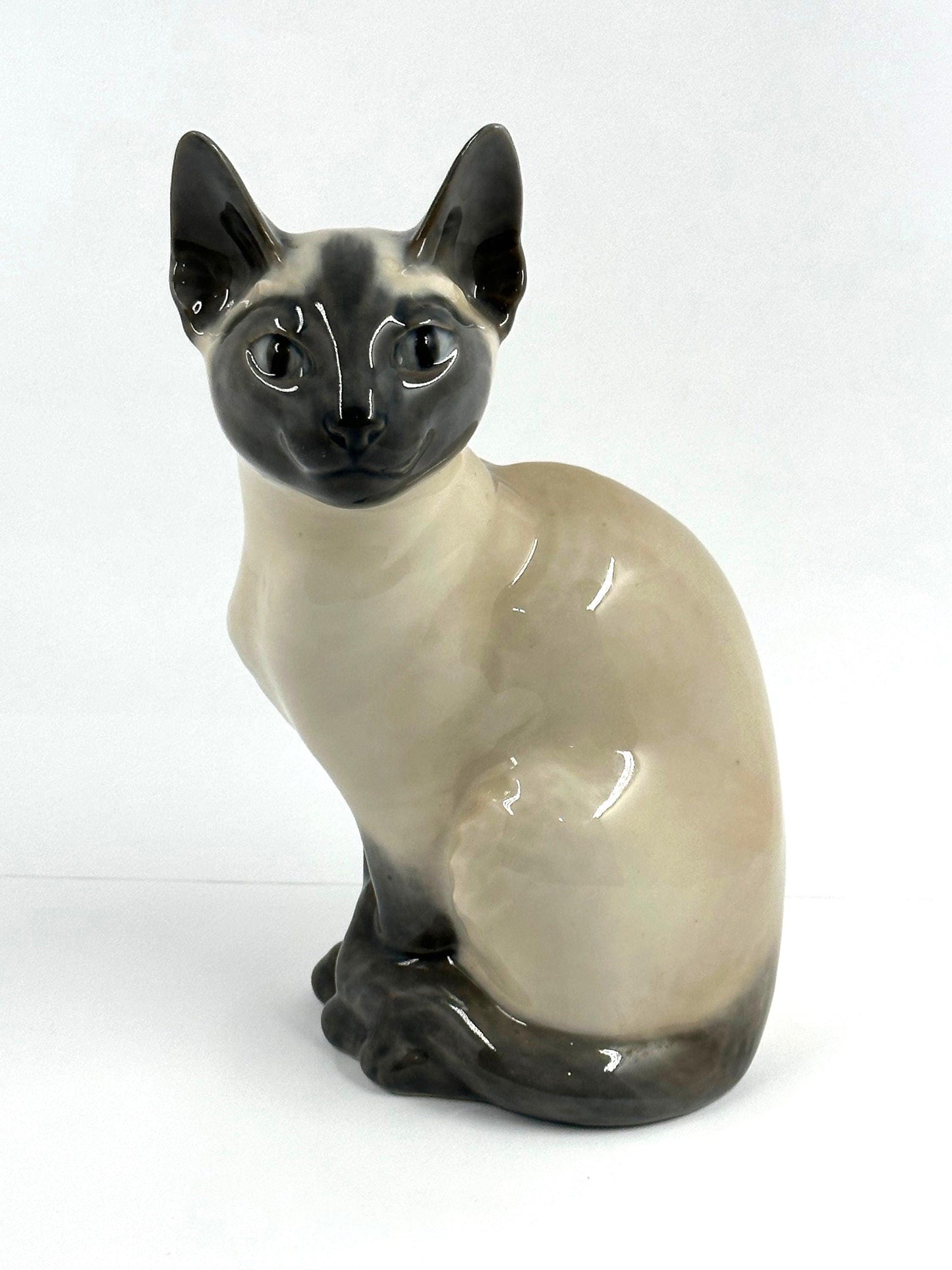 Vintage Figurine, Siamese Cat, 3281, Royal Copenhagen, Made in Denmark.