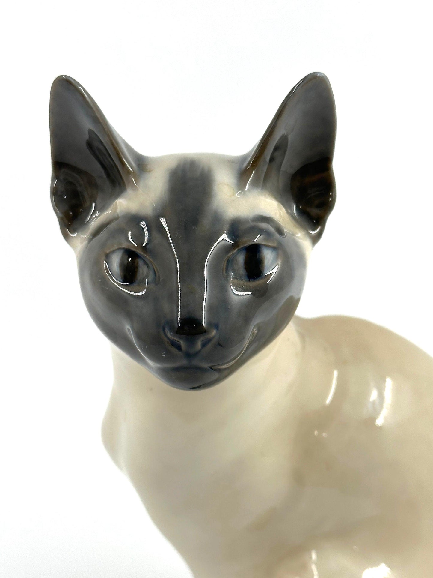 Vintage Figurine, Siamese Cat, 3281, Royal Copenhagen, Made in Denmark.