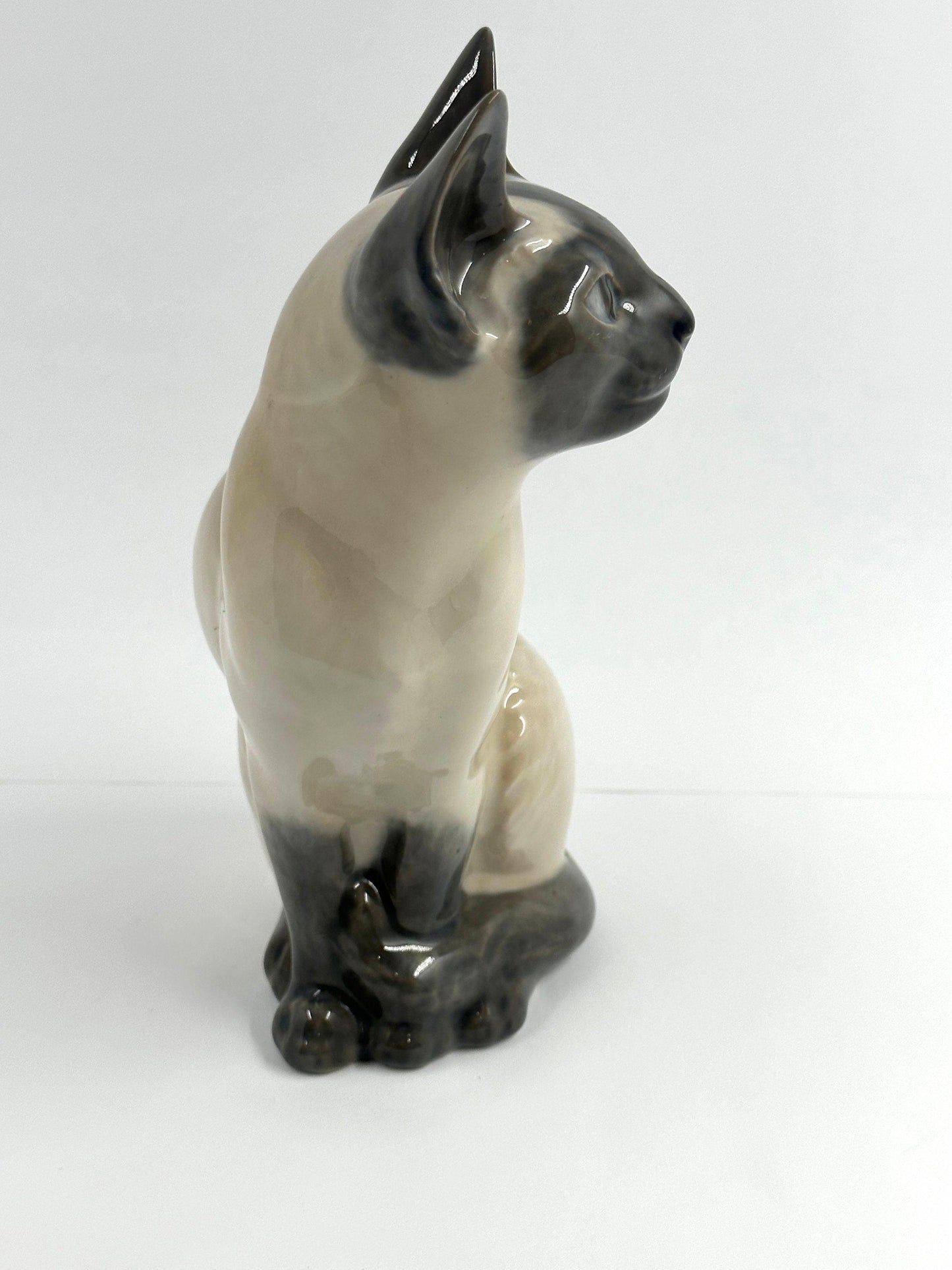 Vintage Figurine, Siamese Cat, 3281, Royal Copenhagen, Made in Denmark.
