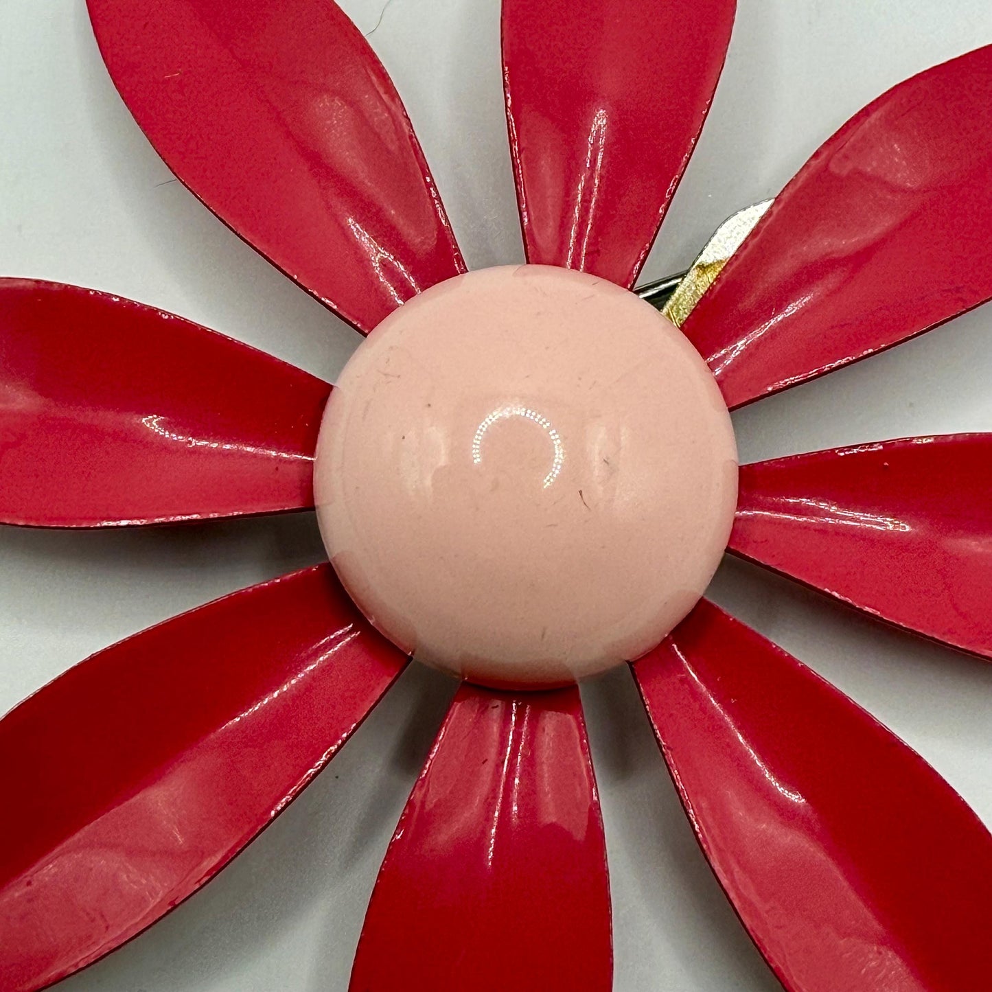 Vintage Metal Brooch of Pink Daisy